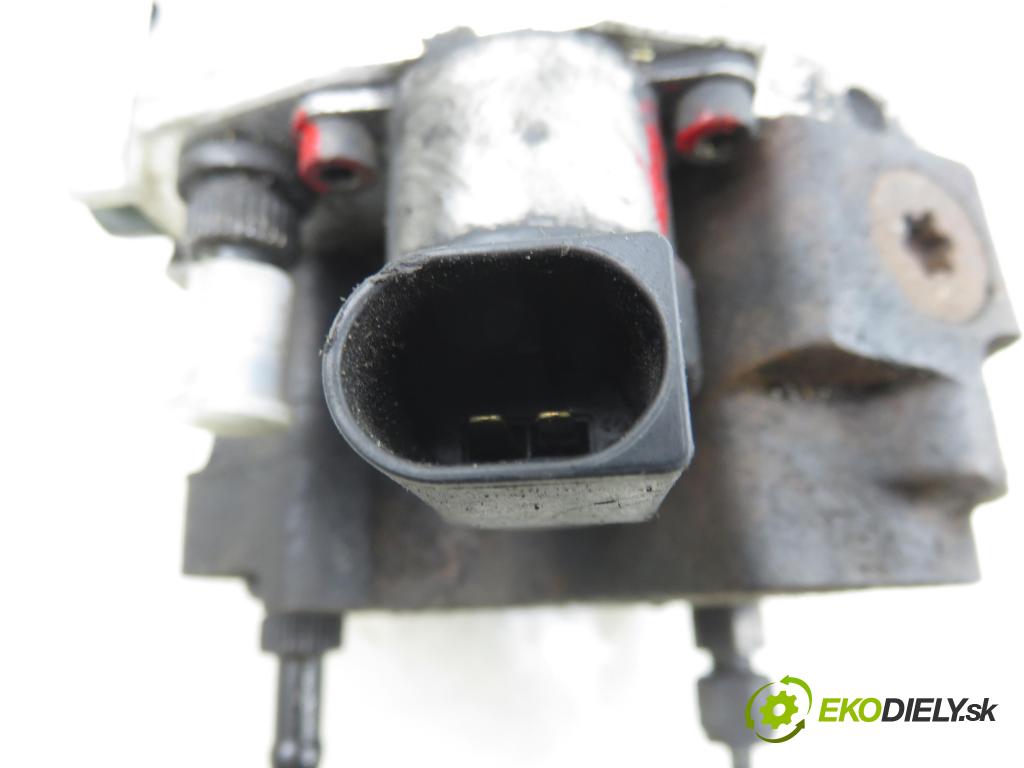 BMW 5 (E60) SEDAN 2005 130,00 525 d - M57 D25 177 (256D2) 2497,00 Pumpa vysokého tlaku 7788678 ; 0445010073 ; 0928400560