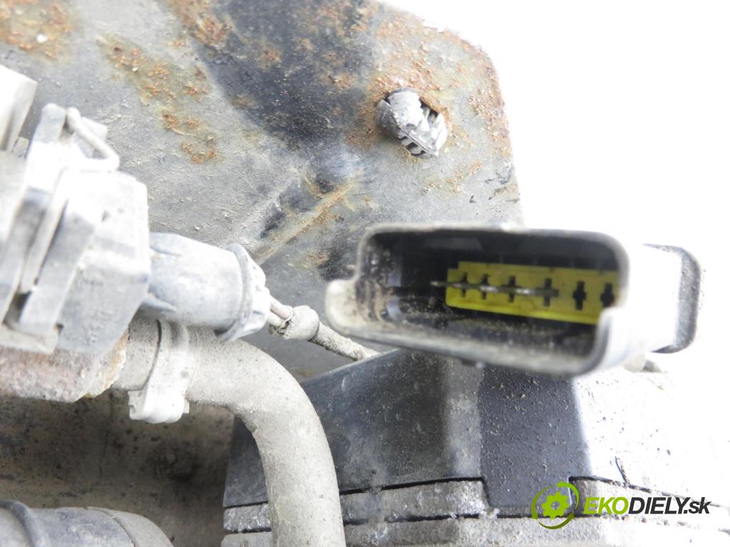 LANCIA PHEDRA (179_) MINIVAN 2003 94,00 2.2 JTD (179AXC1A) - 4HW (DW12ATED4) 2179,00 Webasto 98880G (Webasto (nezávislé kúrenie))