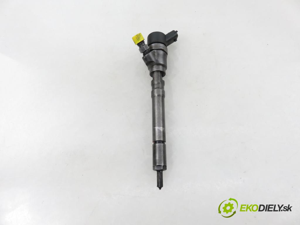 HYUNDAI SANTA FÉ I (SM) SUV 2004 83,00 2.0 CRDi 4x4 113 - D4EA 1991,00 vstřikovač 3380027010 ; 0445110064 (Vstřikovač paliva)