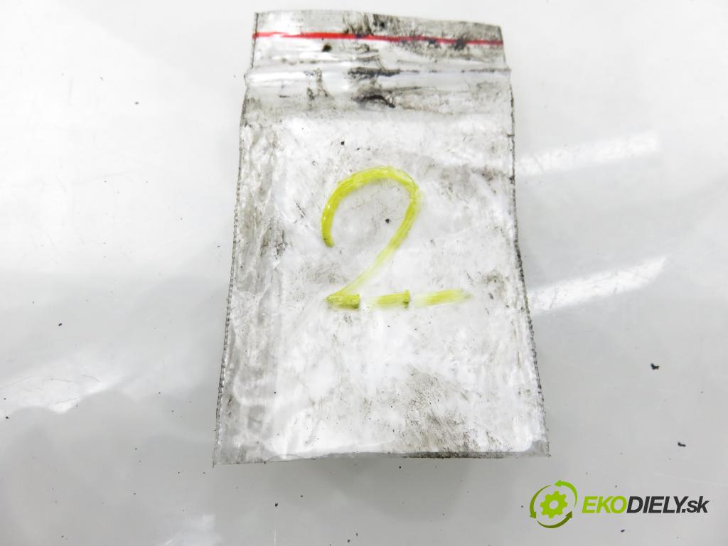 HYUNDAI SANTA FÉ I (SM) SUV 2004 83,00 2.0 CRDi 4x4 113 - D4EA 1991,00 vstrekovač 3380027900 ; 0445110126 (Vstrekovač paliva)