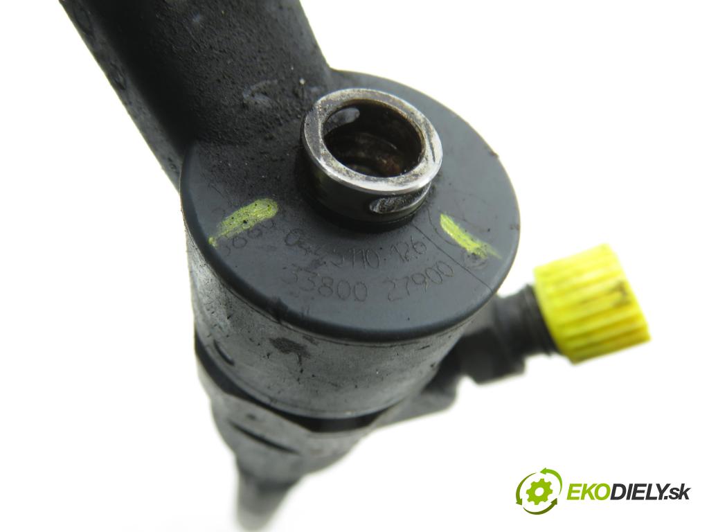 HYUNDAI SANTA FÉ I (SM) SUV 2004 83,00 2.0 CRDi 4x4 113 - D4EA 1991,00 vstrekovač 3380027900 ; 0445110126 (Vstrekovač paliva)