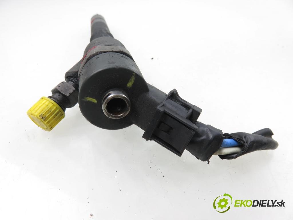 HYUNDAI SANTA FÉ I (SM) SUV 2004 83,00 2.0 CRDi 4x4 113 - D4EA 1991,00 vstrekovač 3380027900 ; 0445110126 (Vstrekovač paliva)