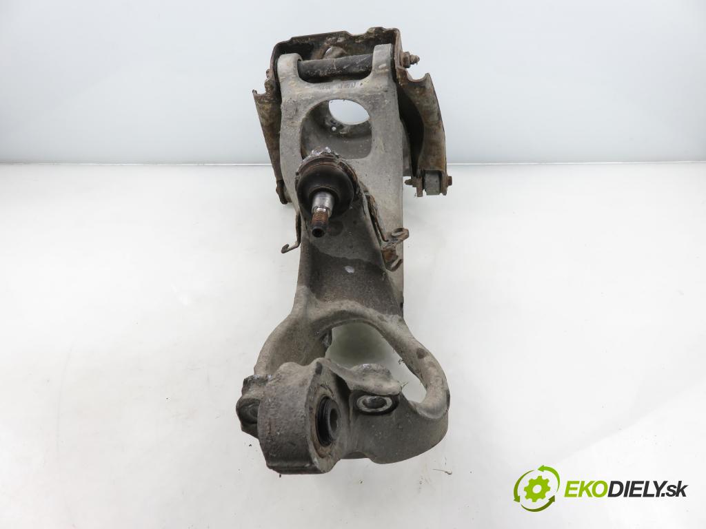 PEUGEOT 407 SW (6E_) KOMBI 2003 80,00 1.6 HDi 110 - 9HZ (DV6TED4) 1560,00 Rameno PP