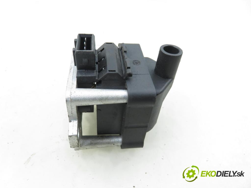 VW POLO (6N1) HB 1997 44,00 1.4 60 1390,00 Cievka zapaľovacia