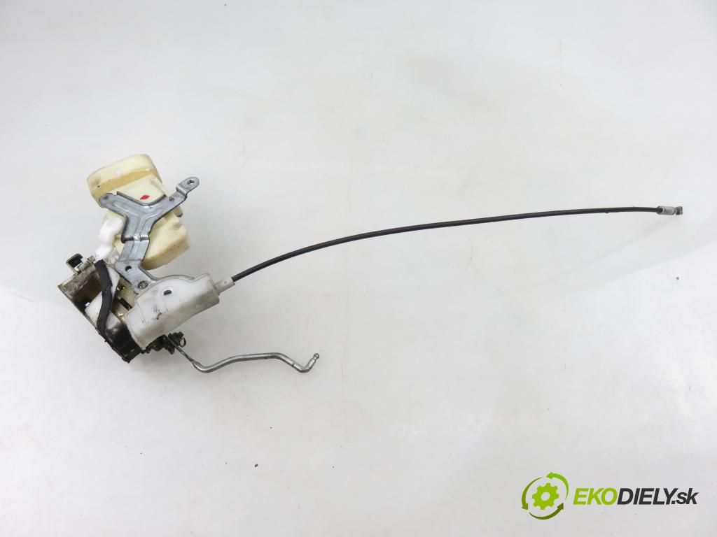 TOYOTA YARIS (_P1_) HB 2002 64,00 1.3 VVTi 87 - 2SZ-FE 1298,00 zámok 