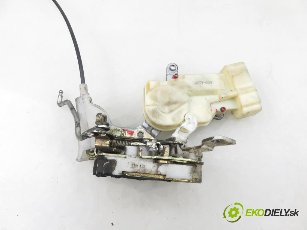 TOYOTA YARIS (_P1_) HB 2002 64,00 1.3 VVTi 87 - 2SZ-FE 1298,00 zámok