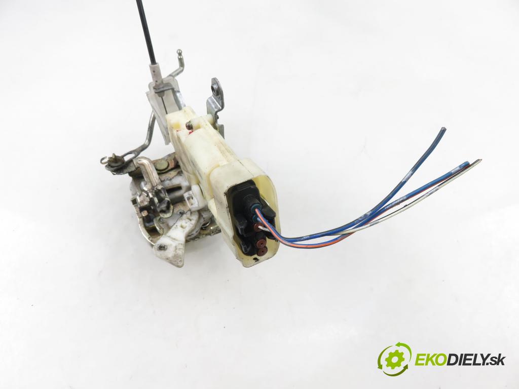 TOYOTA YARIS (_P1_) HB 2002 64,00 1.3 VVTi 87 - 2SZ-FE 1298,00 zámok