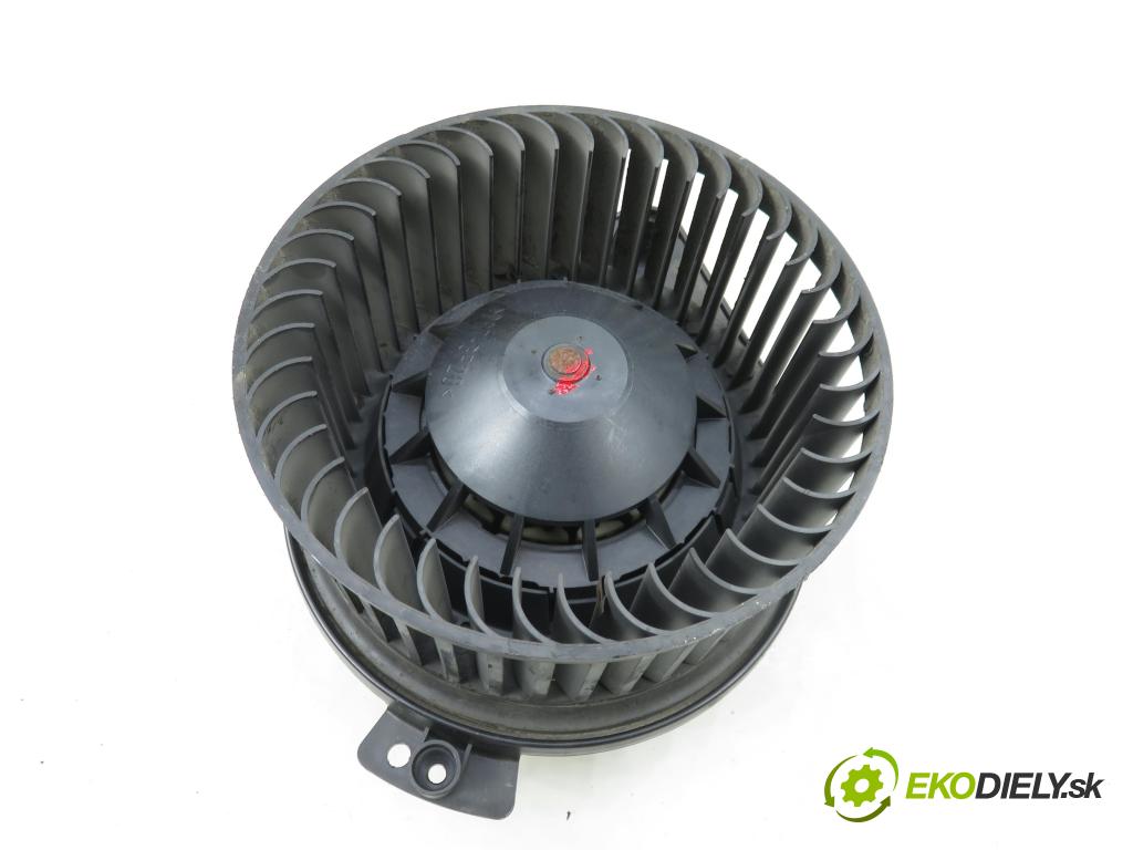 AUDI A4 (8E2, B6) SEDAN 2002 74,00 1.9 TDI PD 101 - AVB 1896,00 Ventilátor vetráku 8E1820021B ; 663000U