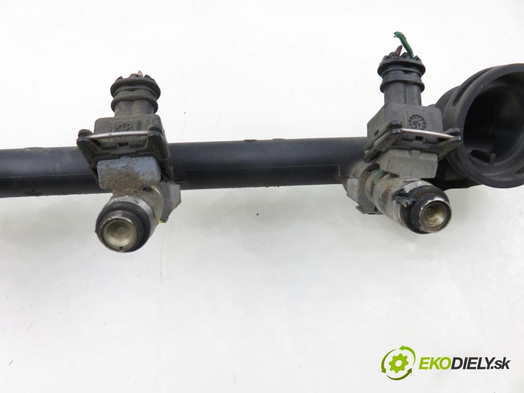 RENAULT SCENIC I (JA0/1_) MINIVAN 2000 79,00 1.6 - K4M 709 1598,00 Lišta vstrekovacia 7700112519 ; IWP026 (Vstrekovacia lišta)