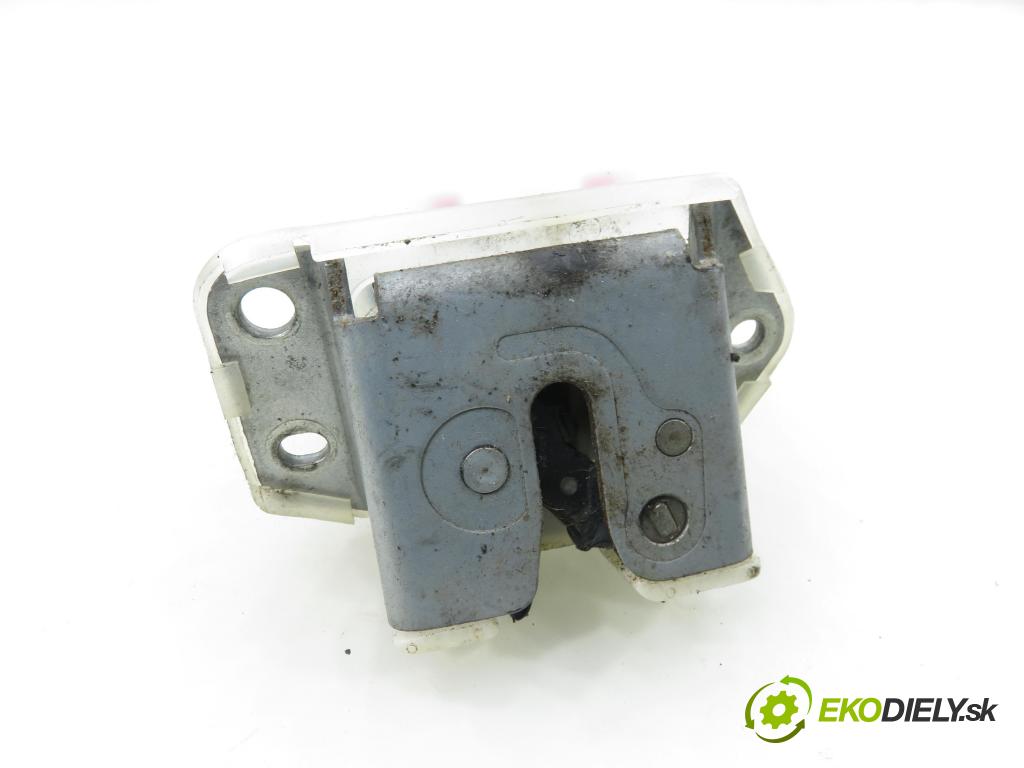 SUZUKI SX4 (EY, GY) CROSSOVER 2008 79,00 1.6 VVT 4x4 (RW 416) 107 - M16A 1586,00 zámok dverí kufor EL.