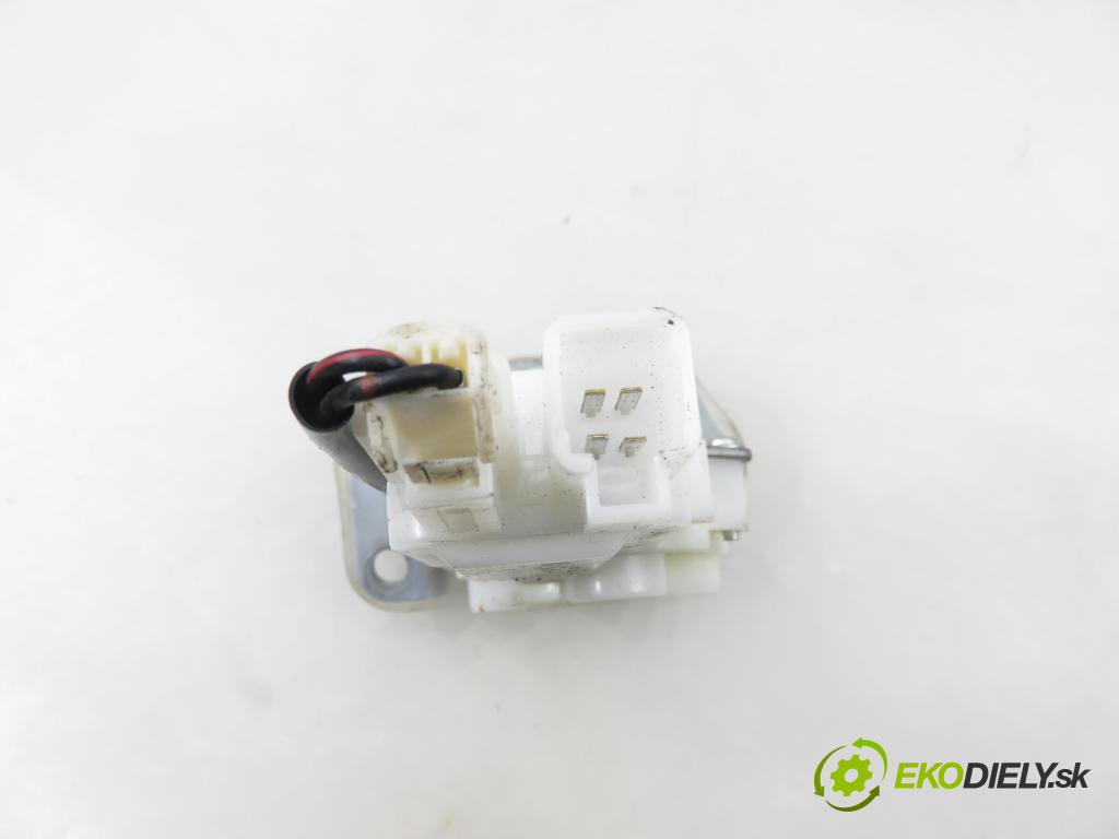 SUZUKI SX4 (EY, GY) CROSSOVER 2008 79,00 1.6 VVT 4x4 (RW 416) 107 - M16A 1586,00 zámok dverí kufor EL.