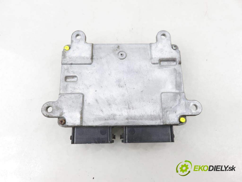 MITSUBISHI OUTLANDER II (CW_W) SUV 2008 125,00 2.4 MIVEC 4WD (CW5W) - 4B12 2360,00 řídící jednotka motora 1860A844