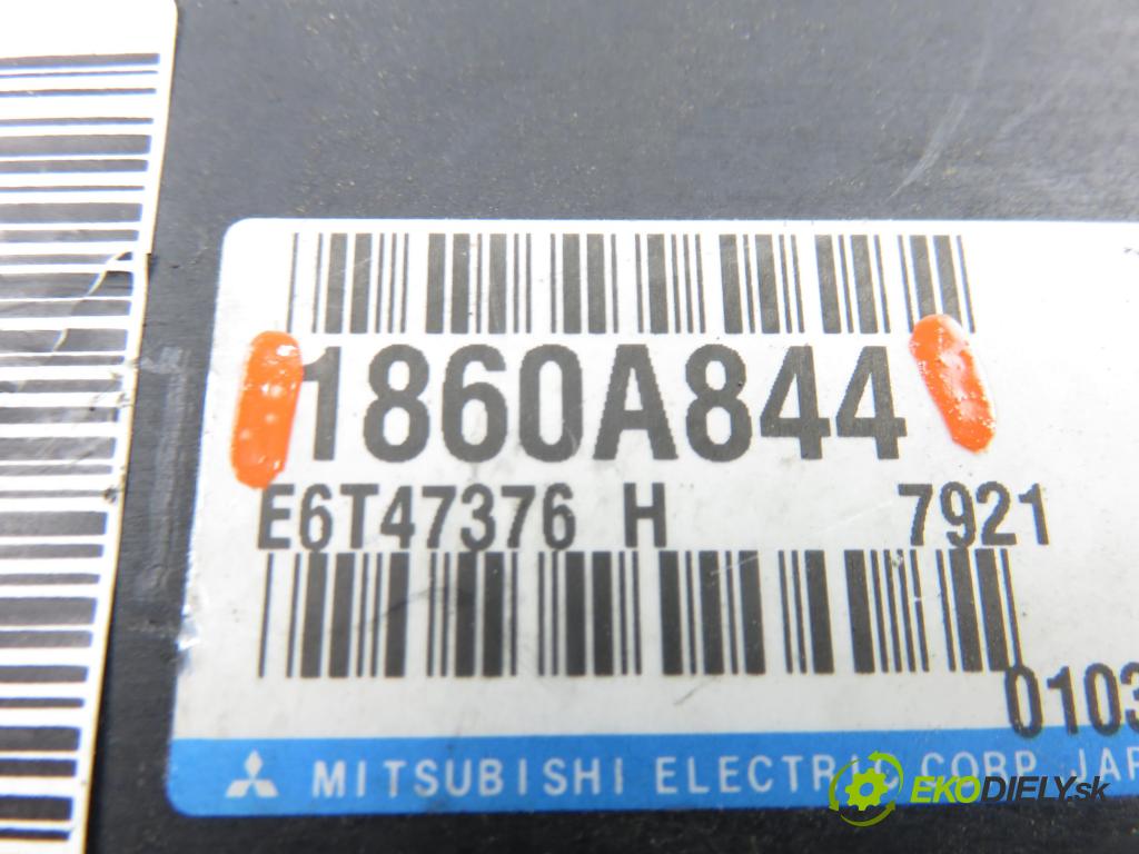 MITSUBISHI OUTLANDER II (CW_W) SUV 2008 125,00 2.4 MIVEC 4WD (CW5W) - 4B12 2360,00 Riadiaca jednotka Motor 1860A844