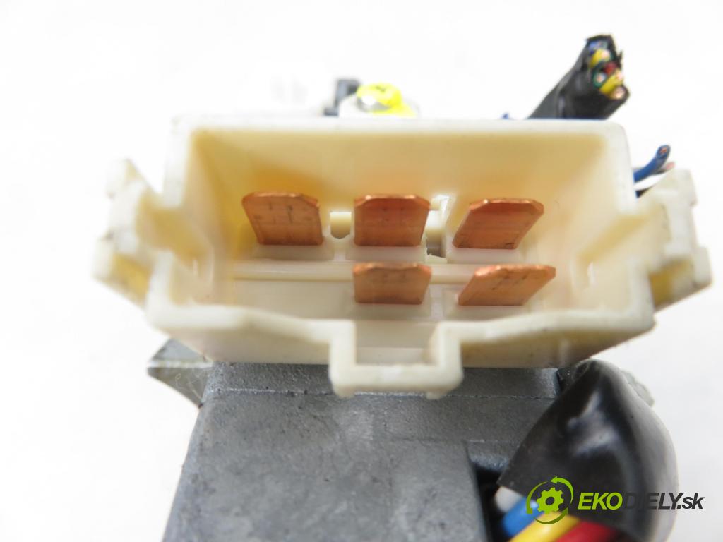 MITSUBISHI OUTLANDER II (CW_W) SUV 2008 125,00 2.4 MIVEC 4WD (CW5W) - 4B12 2360,00 spinačka MN141357 (Spínacia skrinka)