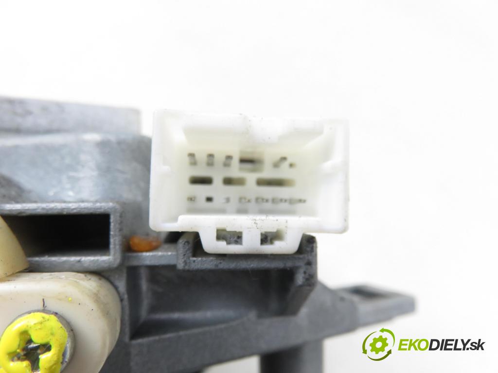 MITSUBISHI OUTLANDER II (CW_W) SUV 2008 125,00 2.4 MIVEC 4WD (CW5W) - 4B12 2360,00 spinačka MN141357 (Spínacia skrinka)