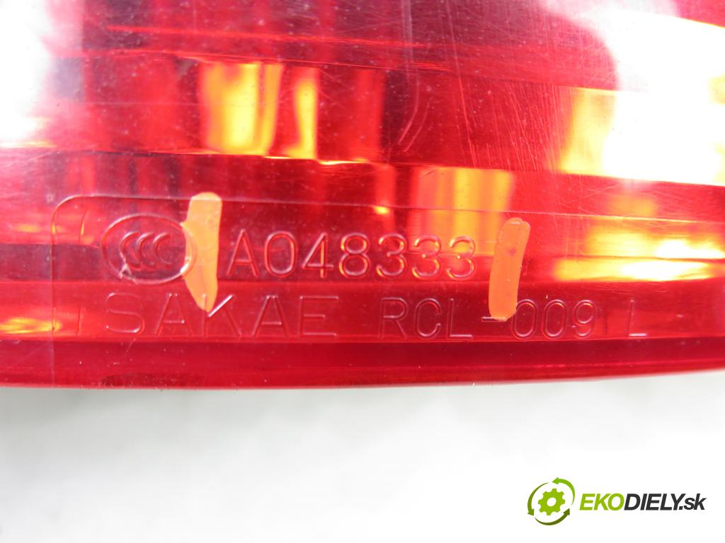 MITSUBISHI OUTLANDER II (CW_W) SUV 2008 125,00 2.4 MIVEC 4WD (CW5W) - 4B12 2360,00 Svetlo hmlové zadné A048333