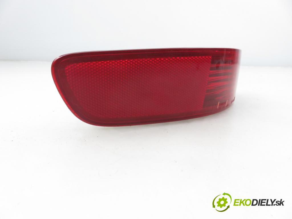 MITSUBISHI OUTLANDER II (CW_W) SUV 2008 125,00 2.4 MIVEC 4WD (CW5W) - 4B12 2360,00 Svetlo hmlové zadné A048333