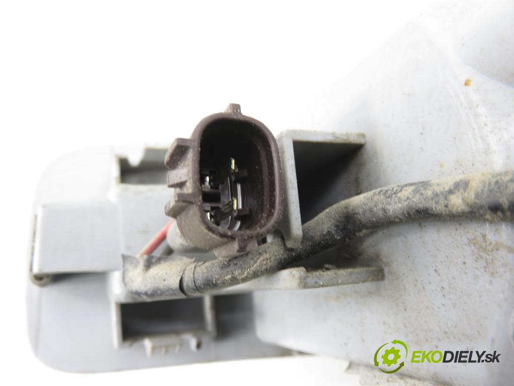 MITSUBISHI OUTLANDER II (CW_W) SUV 2008 125,00 2.4 MIVEC 4WD (CW5W) - 4B12 2360,00 Svetlo hmlové zadné A048333