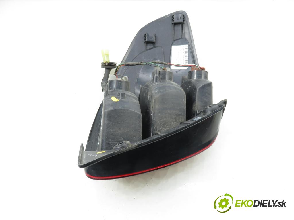 SUZUKI SX4 (EY, GY) CROSSOVER 2008 79,00 1.6 VVT 4x4 (RW 416) 107 - M16A 1586,00 Svetlo pravé zadné