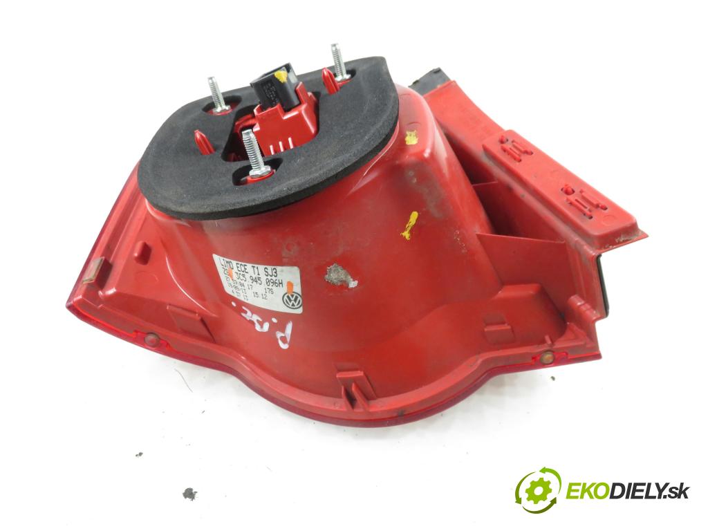 VW PASSAT B6 (3C2) SEDAN 2005 110,00 2.0 FSI - BLR 1984,00 světlo pravé zadní 3C5945096H