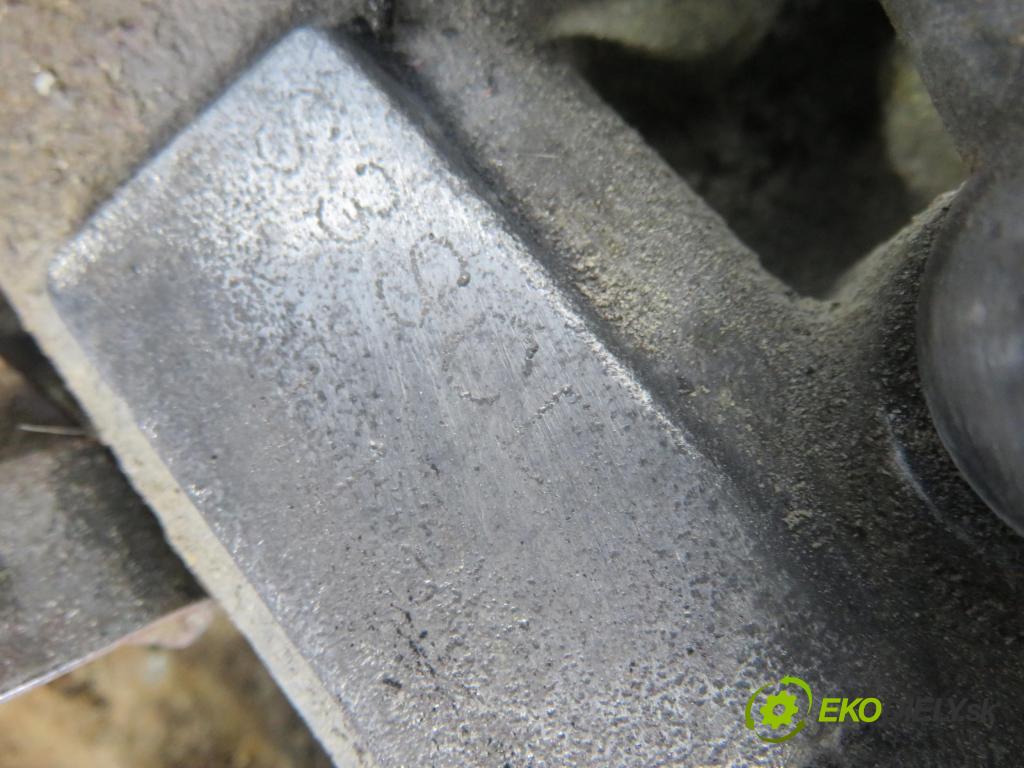 HYUNDAI SANTA FÉ I (SM) SUV 2004 127,00 2.7 V6 4x4 - G6BA 2656,00 Prevodovka automatická S3SCD