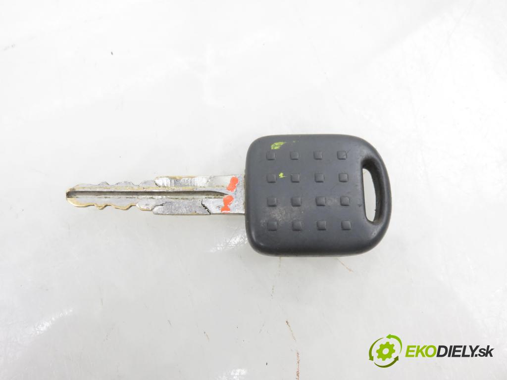 SUZUKI IGNIS (FH) HB 2002 61,00 1.3 (HV51, HX51, RG413) - M13A 1328,00 spinačka / zámky 3397080G01