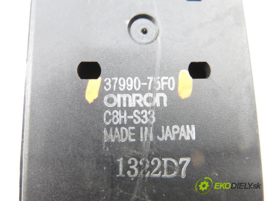 SUZUKI IGNIS (FH) HB 2002 61,00 1.3 (HV51, HX51, RG413) - M13A 1328,00 Panel ovládania okien 3799075F0