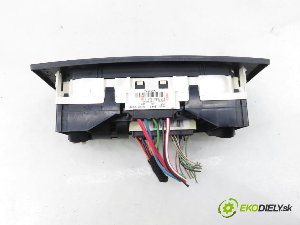 SKODA FABIA I (6Y2) HB 2005 55,00 1.4 16V - BKY 1390,00 Panel topení KLIMATIZACE: 6Y0820045C