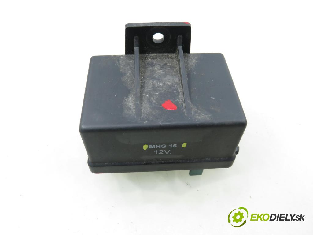 PEUGEOT PARTNER Combispace (5F) KOMBIVAN 2003 66,00 2.0 HDI - RHY (DW10TD) 1997,00 RELÉ: SWIEC: MHG16