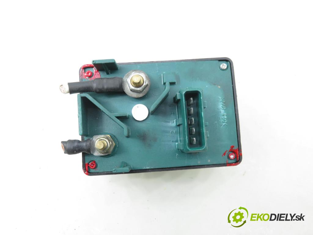 PEUGEOT PARTNER Combispace (5F) KOMBIVAN 2003 66,00 2.0 HDI - RHY (DW10TD) 1997,00 RELÉ: JÚN: MHG16