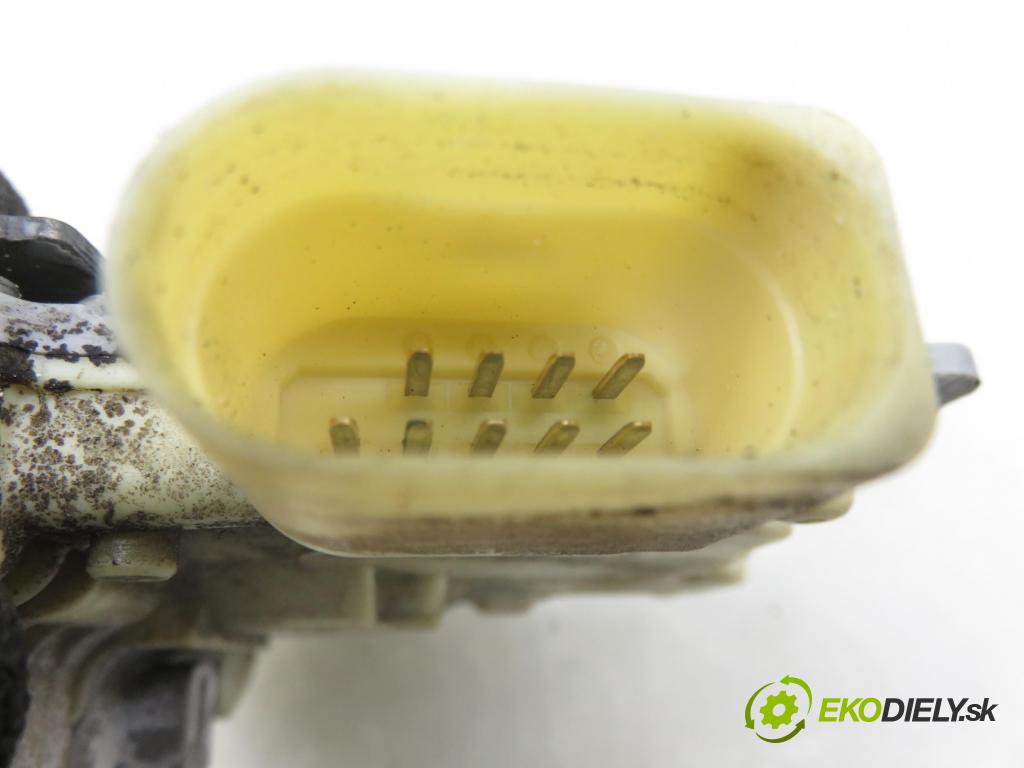 VW PASSAT B6 Variant (3C5) KOMBI 2006 103,00 2.0 TDI 16V - BKP 1968,00 zámok 3C1837015A