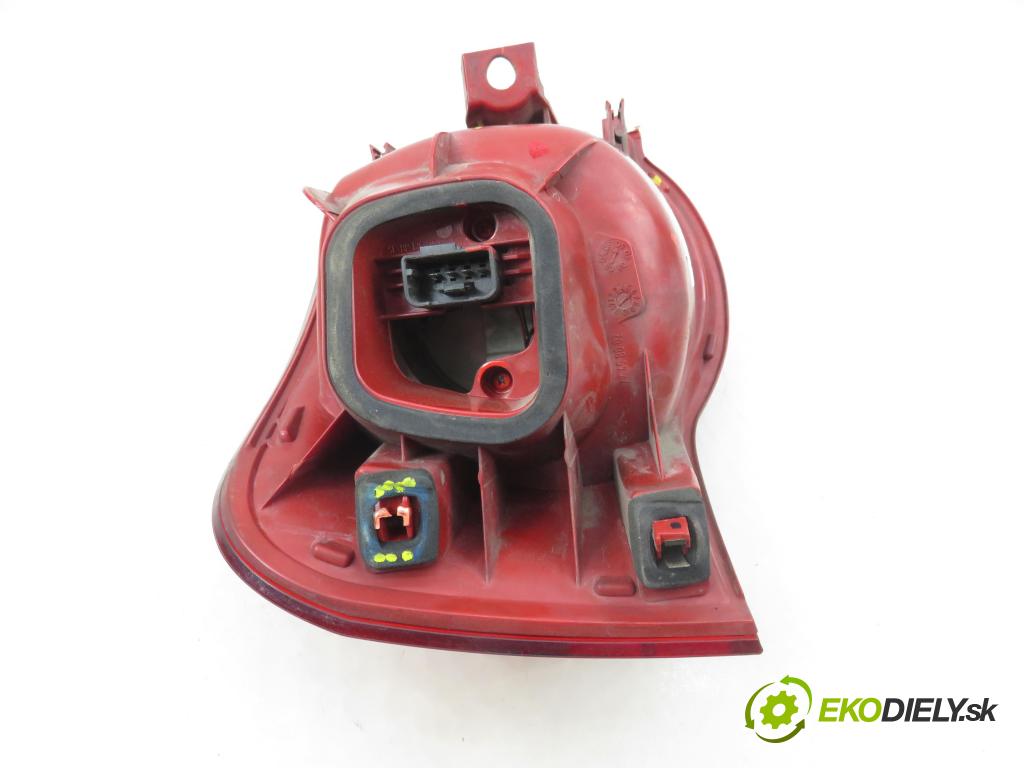 VW PASSAT B6 Variant (3C5) KOMBI 2006 103,00 2.0 TDI 16V - BKP 1968,00 Svetlo ľavé zadné 3C9945096C