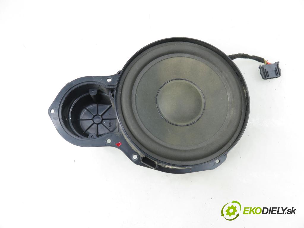 VW PASSAT B6 Variant (3C5) KOMBI 2006 103,00 2.0 TDI 16V - BKP 1968,00 reproduktor Dvere 3C0035454
