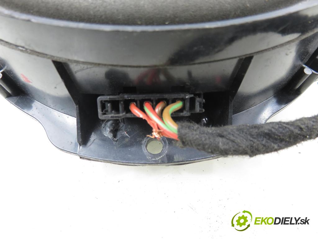 VW PASSAT B6 Variant (3C5) KOMBI 2006 103,00 2.0 TDI 16V - BKP 1968,00 reproduktor Dvere 3C0035454