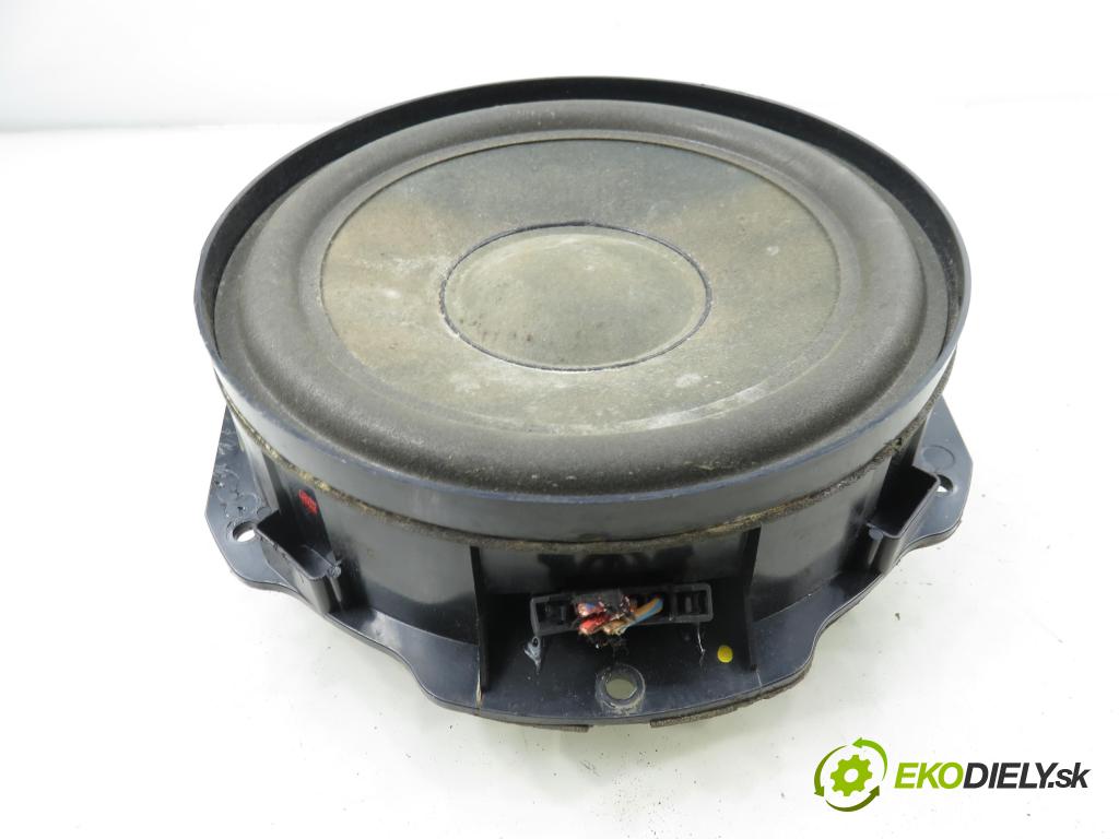VW PASSAT B6 Variant (3C5) KOMBI 2006 103,00 2.0 TDI 16V - BKP 1968,00 reproduktor Dvere 3C0035454