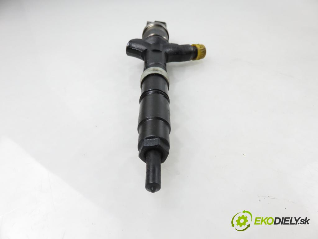 TOYOTA AVENSIS VERSO (_M2_) MINIVAN 2003 85,00 2.0 D (CLM20_) - 1CD-FTV 1995,00 vstřikovač 2367027030 (Vstřikovač paliva)