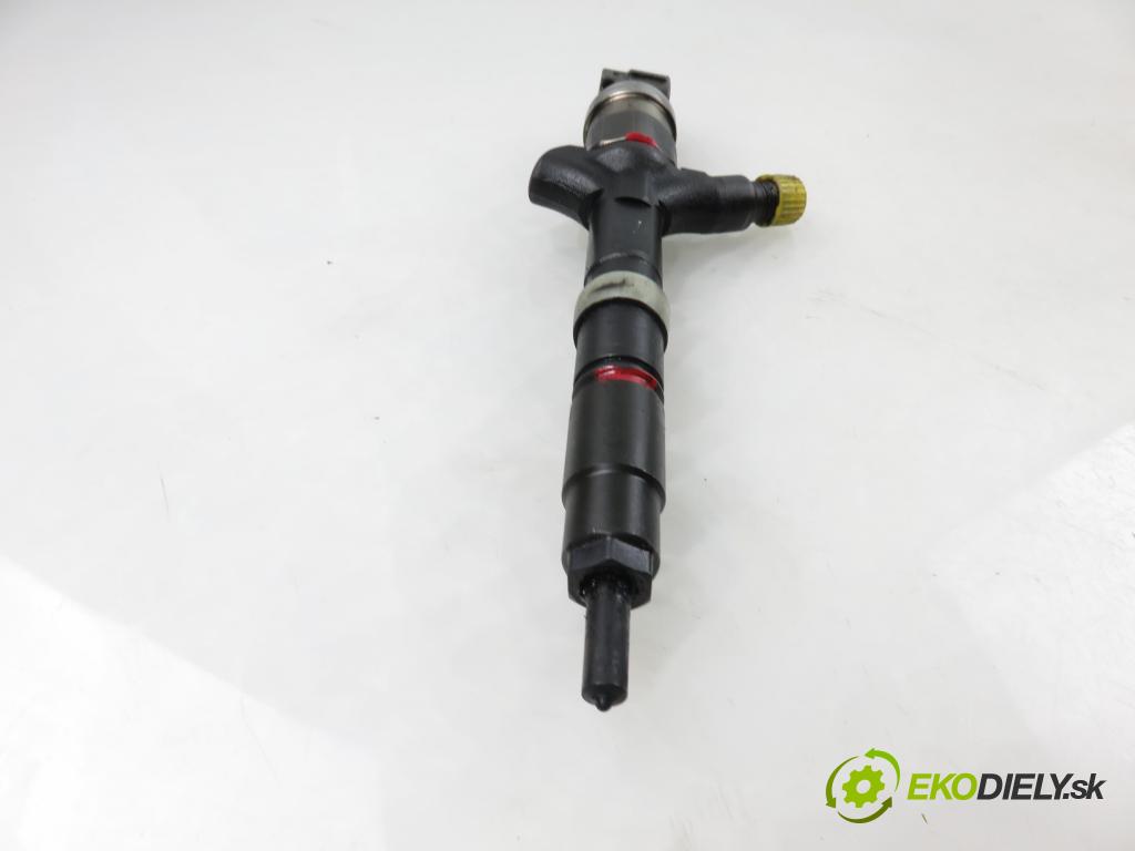 TOYOTA AVENSIS VERSO (_M2_) MINIVAN 2003 85,00 2.0 D (CLM20_) - 1CD-FTV 1995,00 vstřikovač 2367027030 (Vstřikovač paliva)