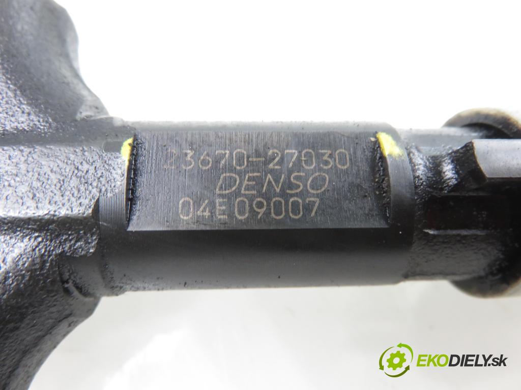 TOYOTA AVENSIS VERSO (_M2_) MINIVAN 2003 85,00 2.0 D (CLM20_) - 1CD-FTV 1995,00 vstřikovač 2367027030 (Vstřikovač paliva)
