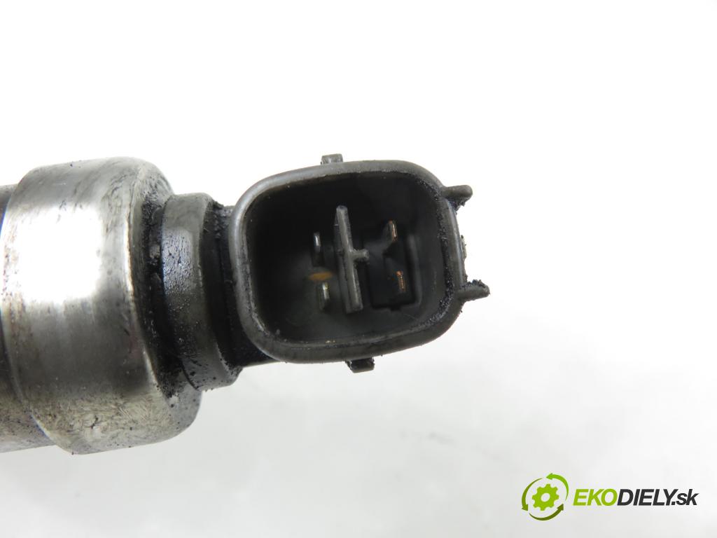 TOYOTA AVENSIS VERSO (_M2_) MINIVAN 2003 85,00 2.0 D (CLM20_) - 1CD-FTV 1995,00 vstřikovač 2367027030 (Vstřikovač paliva)