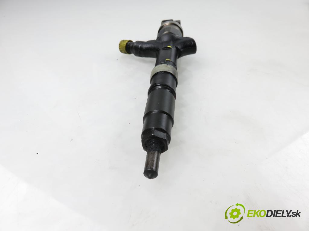 TOYOTA AVENSIS VERSO (_M2_) MINIVAN 2003 85,00 2.0 D (CLM20_) - 1CD-FTV 1995,00 vstřikovač 2367027030 (Vstřikovač paliva)