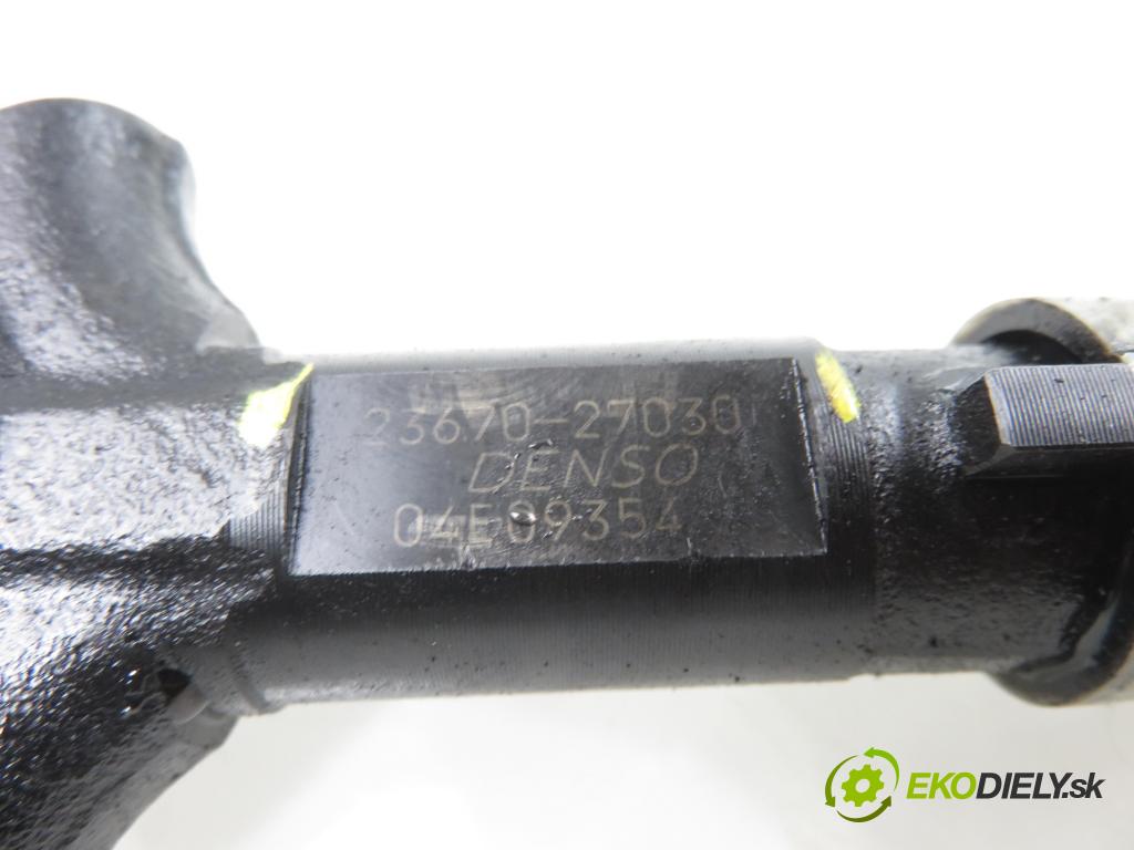 TOYOTA AVENSIS VERSO (_M2_) MINIVAN 2003 85,00 2.0 D (CLM20_) - 1CD-FTV 1995,00 vstřikovač 2367027030 (Vstřikovač paliva)