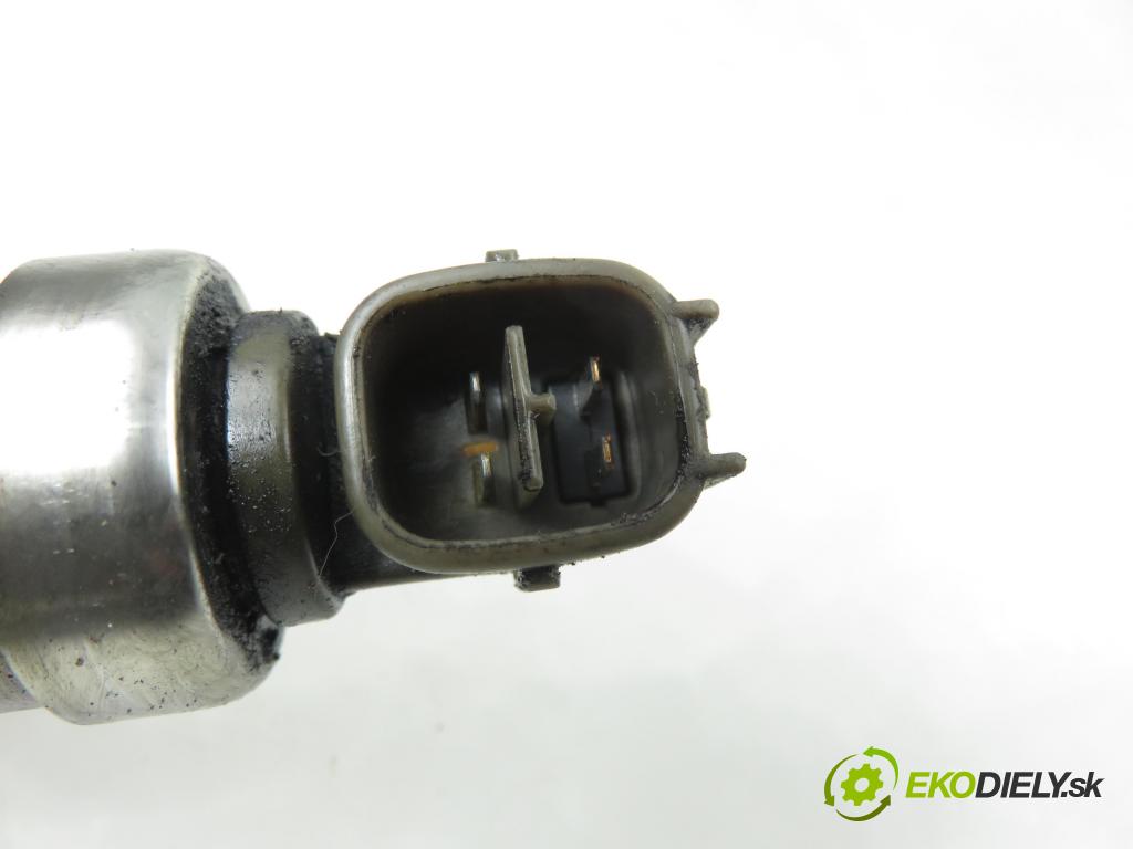 TOYOTA AVENSIS VERSO (_M2_) MINIVAN 2003 85,00 2.0 D (CLM20_) - 1CD-FTV 1995,00 vstřikovač 2367027030 (Vstřikovač paliva)