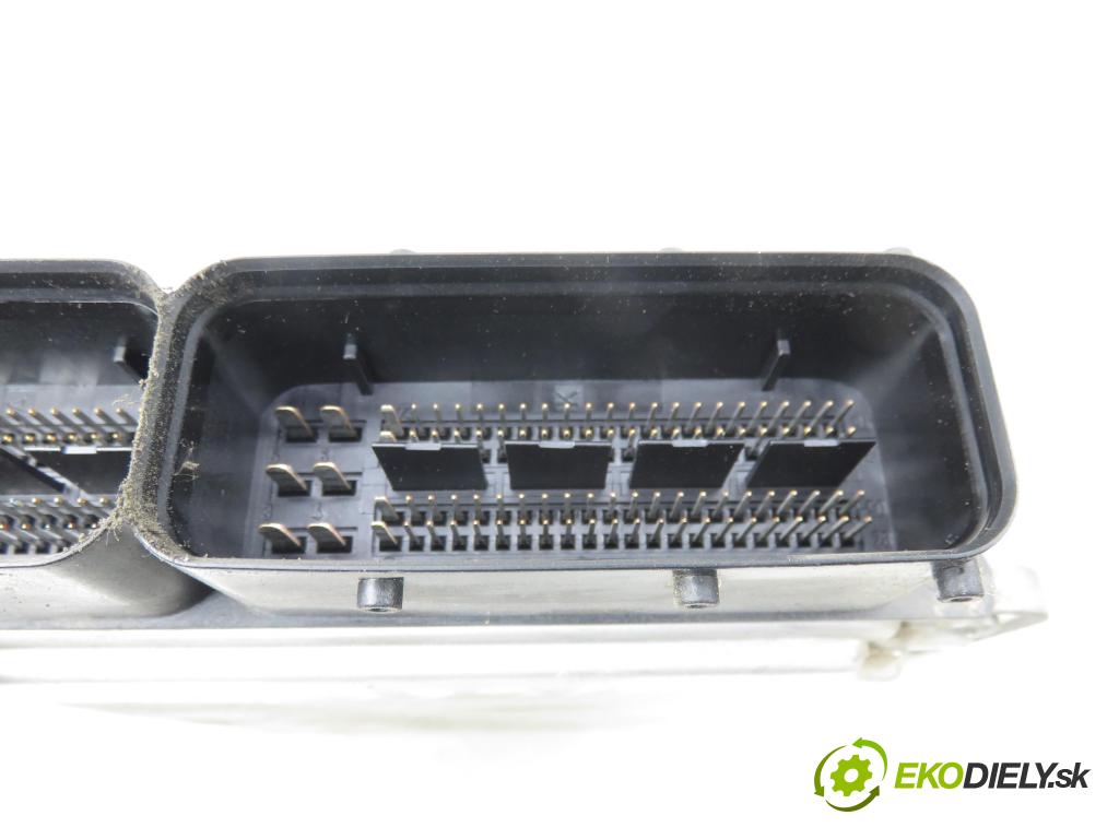 VW CADDY III Variant (2KB, 2KJ, 2CB, 2CJ) KOMBIVAN 2005 77,00 1.9 TDI - BJB 1896,00 Riadiaca jednotka Motor 03G906016DM ; 0281011882