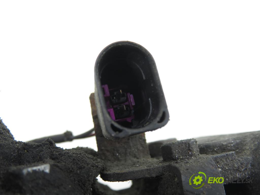 AUDI A4 (8E2, B6) SEDAN 2002 74,00 1.9 TDI PD 101 - AVB 1896,00 KOMPRESOR: klimatizácie 4472208403 (Kompresor klimatizácie)