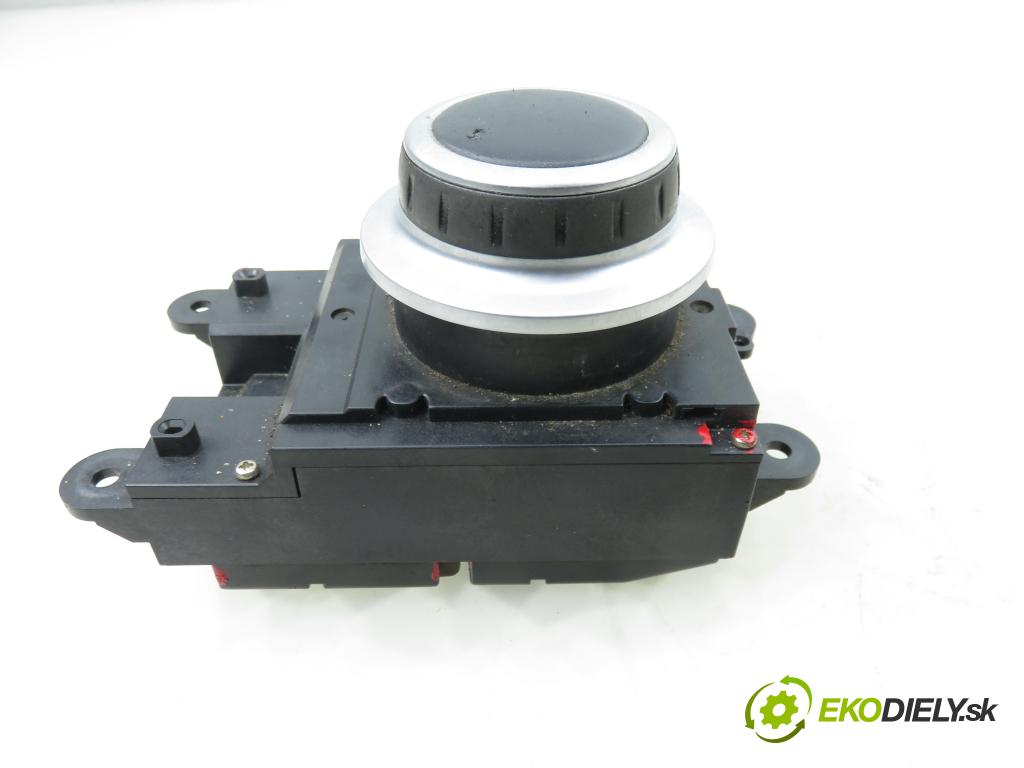 BMW 5 (E60) SEDAN 2005 0,00 530 d - M57 D30 (306D2) 2993,00 Panel ovládania IDRIVE 6941801