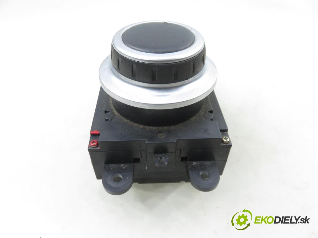 BMW 5 (E60) SEDAN 2005 0,00 530 d - M57 D30 (306D2) 2993,00 Panel ovládania IDRIVE 6941801