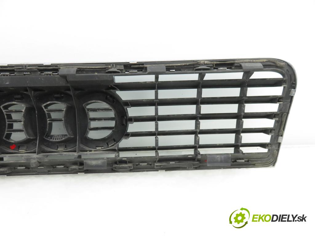 AUDI A4 (8E2, B6) SEDAN 2002 96,00 1.9 TDI PD 130 - AWX 1896,00 Mriežka / maska 8E0853651F