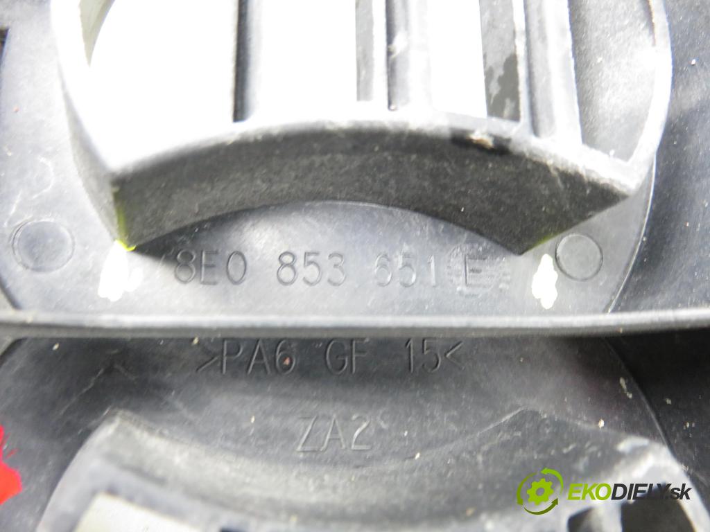 AUDI A4 (8E2, B6) SEDAN 2002 96,00 1.9 TDI PD 130 - AWX 1896,00 Mriežka / maska 8E0853651F