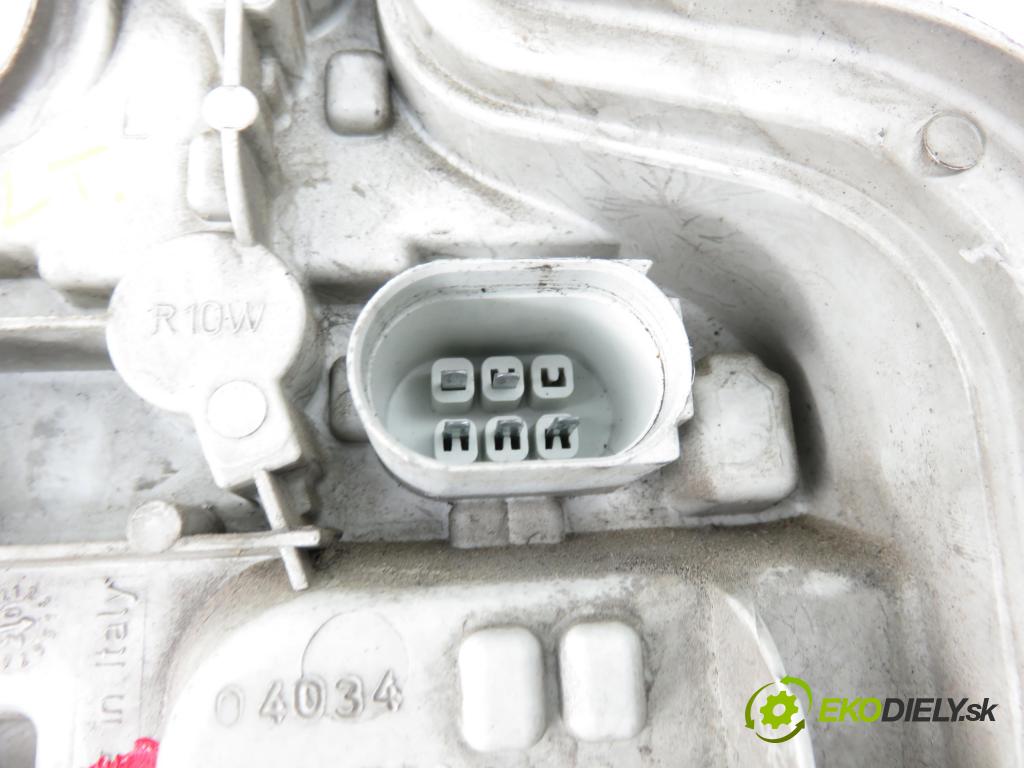 AUDI A3 (8P1) HB 2003 77,00 1.9 TDI PD 105 - BKC 1896,00 PŘÍSPĚVEK svetla levý ZADNÍ: 8P0945257