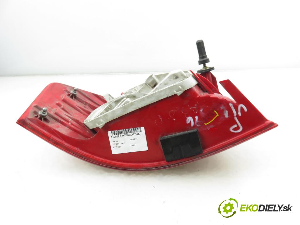 AUDI A3 (8P1) HB 2003 77,00 1.9 TDI PD 105 - BKC 1896,00 světlo pravé zadní 8P0945096A